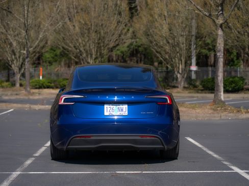 Used 2024 Tesla Model 3 Long Range image 8