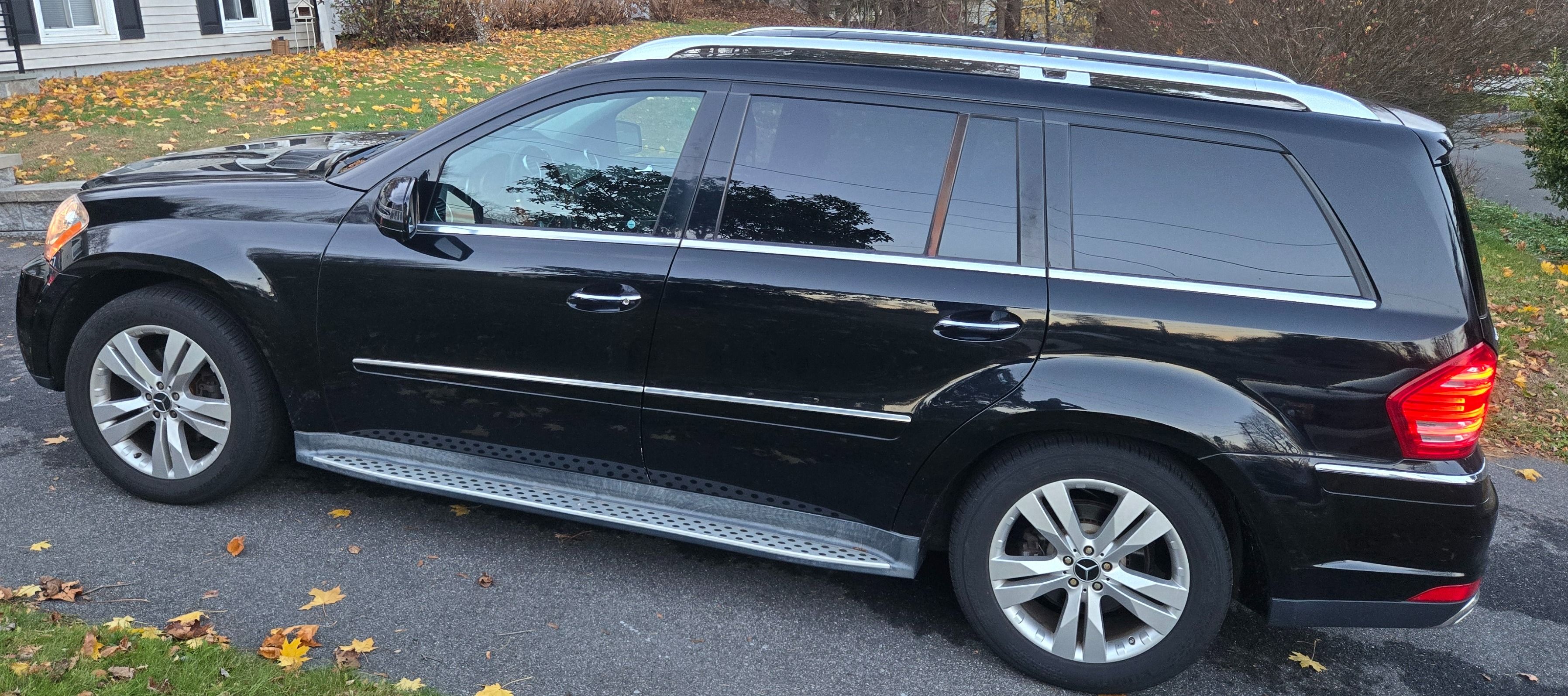 Used 2012 Mercedes-Benz GL 450 4MATIC image 4