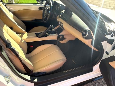 Used 2025 MAZDA MX-5 Miata Grand Touring w/ Appearance Package RWD image 20