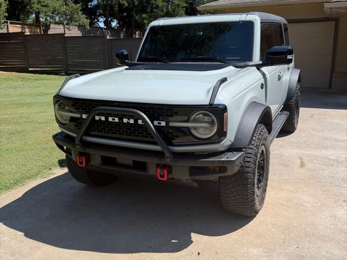 Used 2021 Ford Bronco Wildtrak AWD/4WD image 2