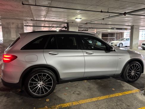 Used 2018 Mercedes-Benz GLC 43 AMG 4MATIC image 4