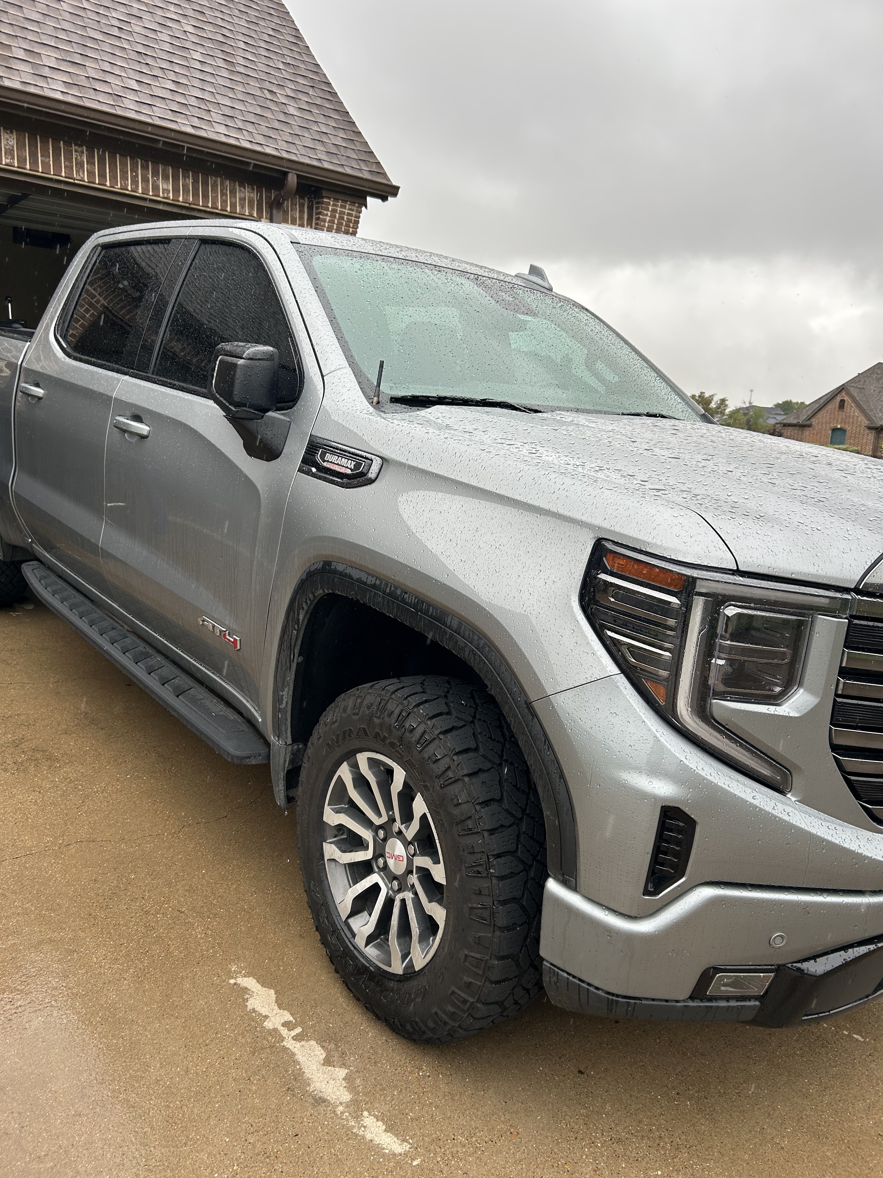 Used 2023 GMC Sierra 1500 AT4 w/ AT4 Premium Package AWD/4WD image 5