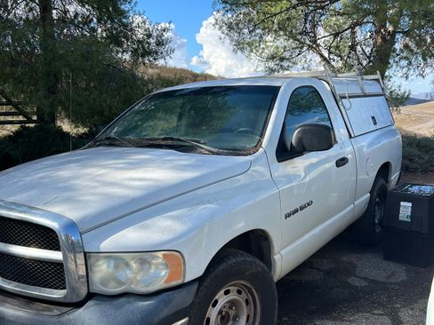 Used 2005 Dodge Ram 1500 Truck ST image 1