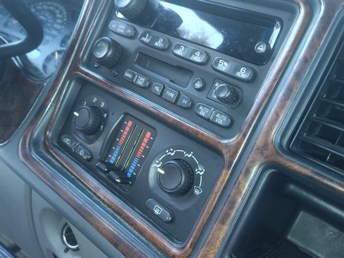 Used 2004 Chevrolet Tahoe LS w/ Cargo Package image 9