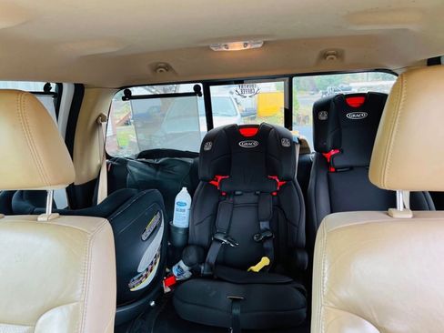 Used 2011 Ford F350 Lariat w/ Camper Pkg AWD/4WD image 10