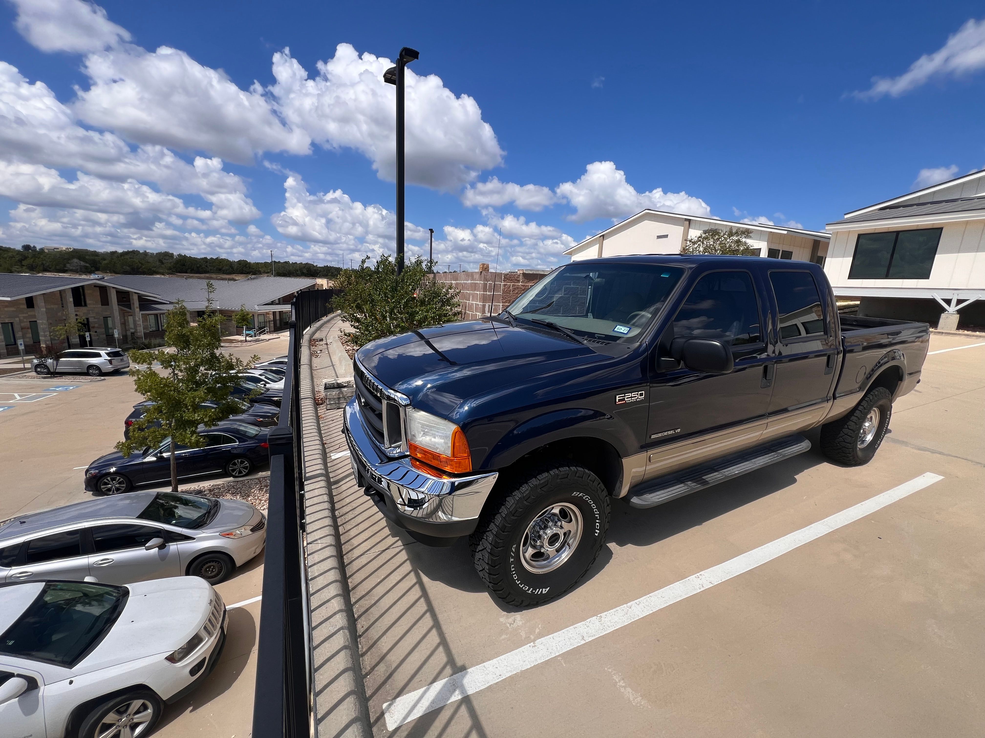 Used 2001 Ford F250 4x4 Crew Cab Super Duty image 2