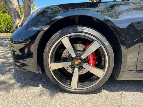 Used 2020 Porsche 911 Carrera image 9
