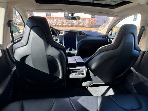 Used 2014 Tesla Model S image 17