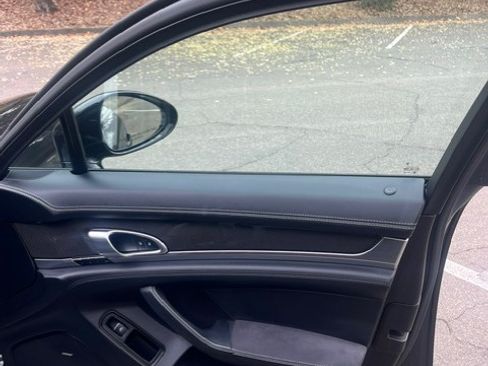 Used 2013 Porsche Panamera GTS image 14