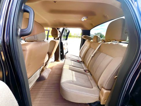 Used 2013 Ford F150 XLT w/ Trailer Tow Pkg image 13