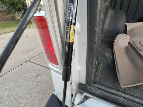 Used 2014 Ford F150 King Ranch w/ King Ranch Luxury Package image 24