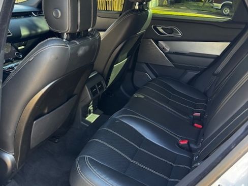 Used 2019 Land Rover Range Rover Velar S image 6