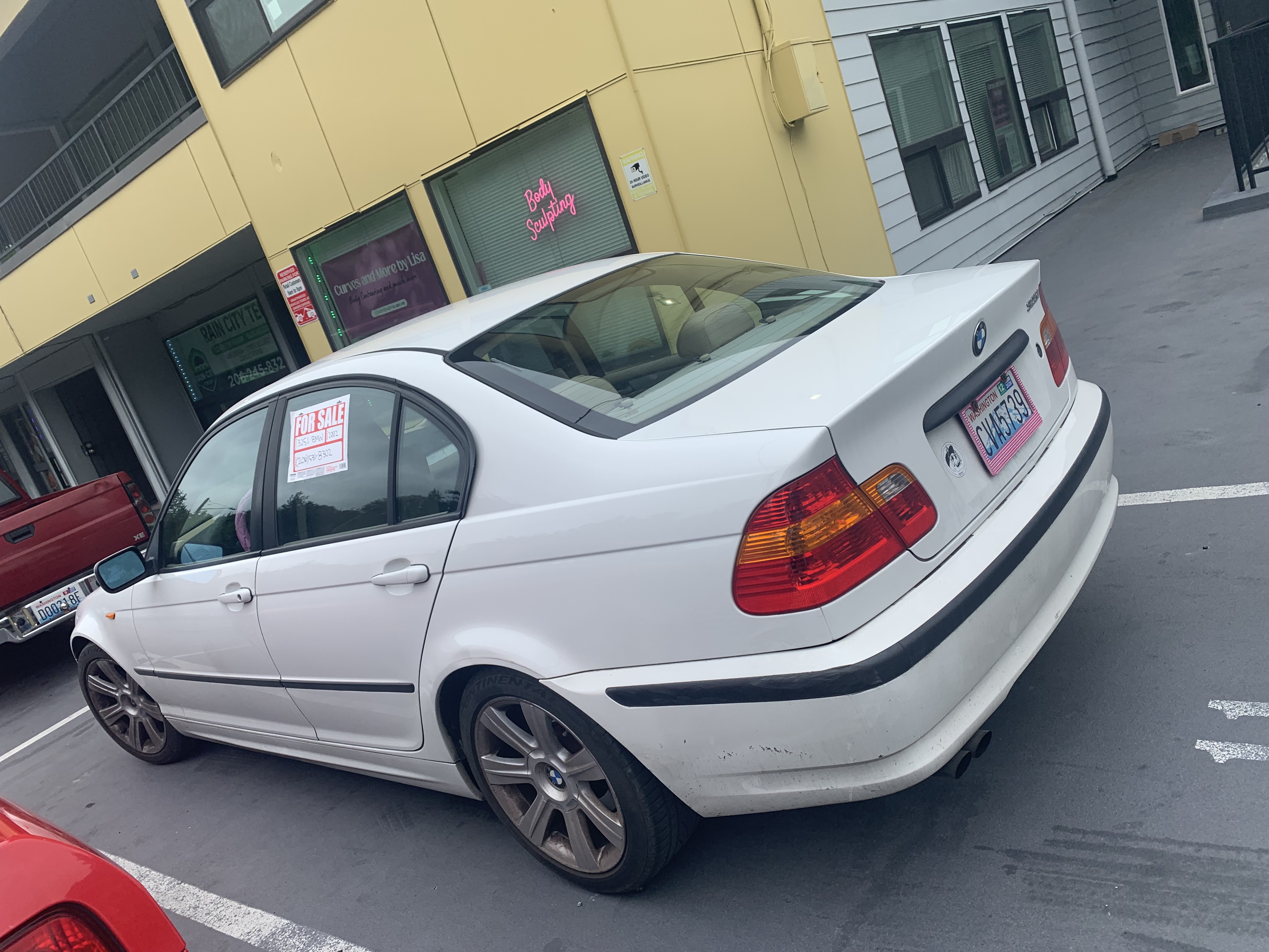 Used 2002 BMW 325i Sedan RWD image 2