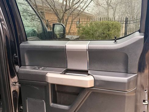 Used 2016 Ford F150 Lariat image 15