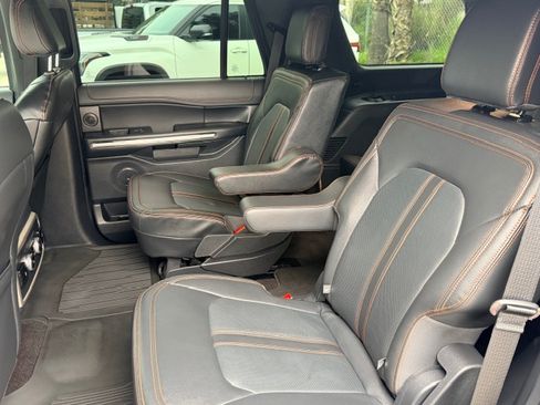 Used 2023 Ford Expedition Timberline image 10