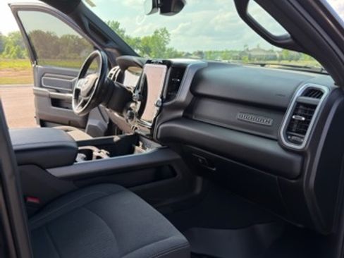 Used 2021 RAM 3500 Big Horn w/ Level B Equipment Group AWD/4WD image 5