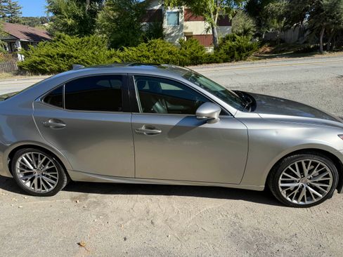 Used 2016 Lexus IS 200t image 2