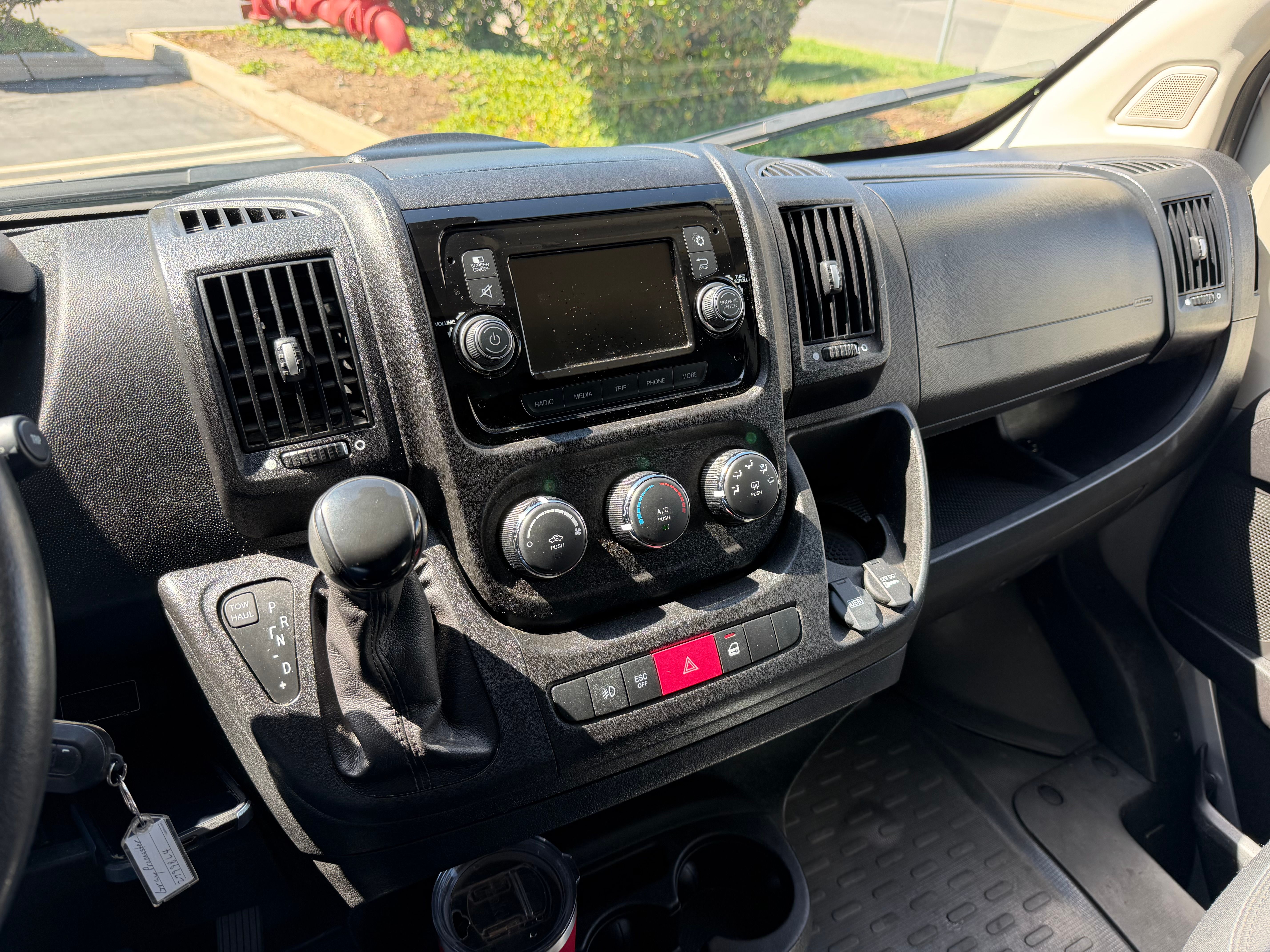 Used 2021 RAM ProMaster 2500 w/ Convenience Group FWD image 5