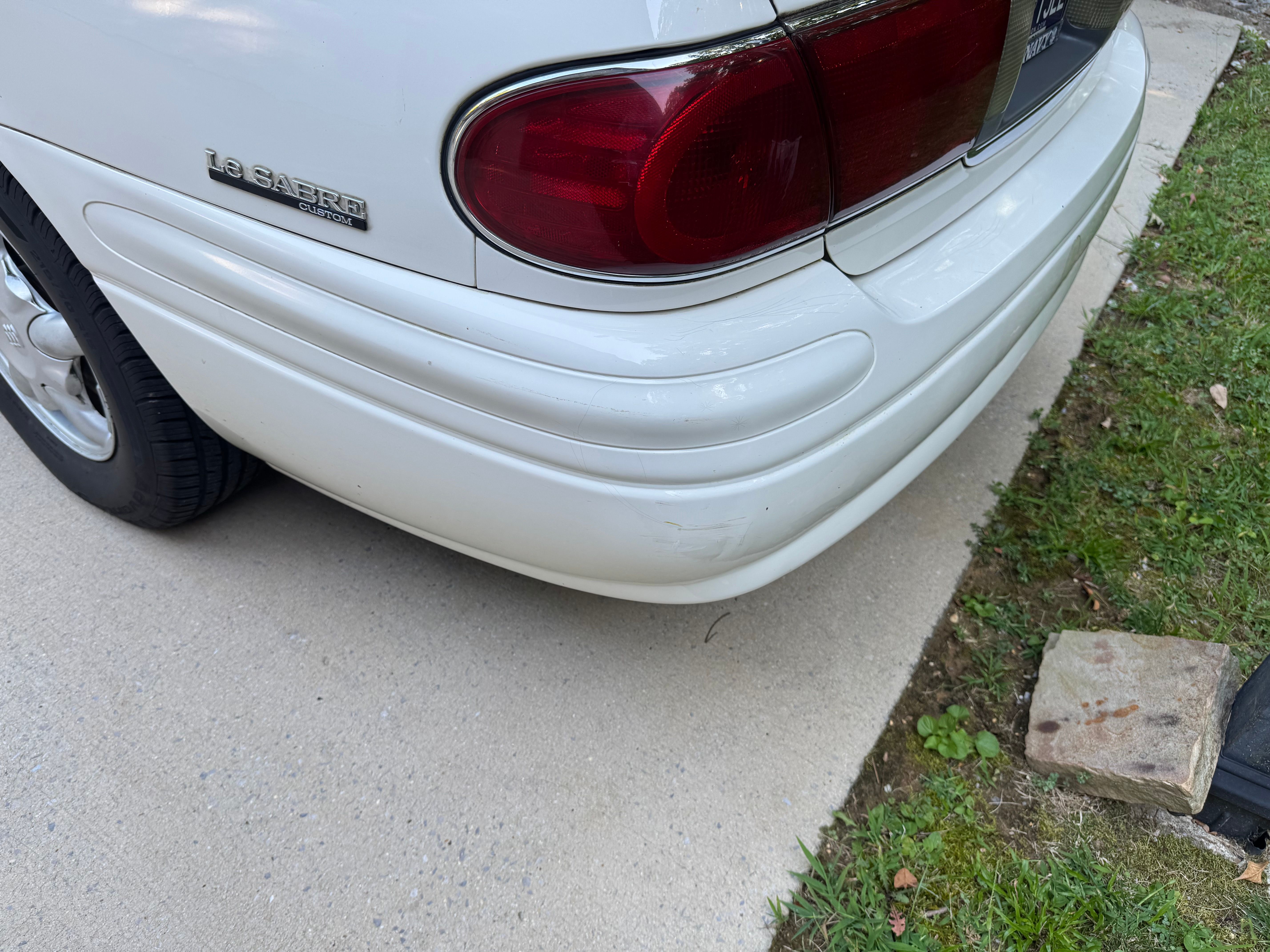 Used 2001 Buick Le Sabre Custom w/ Luxury Pkg FWD image 18
