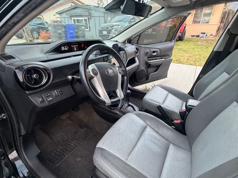 Used 2017 Toyota Prius C Four image 9