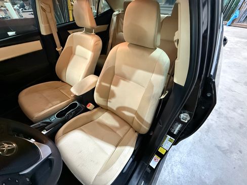 Used 2018 Toyota Corolla LE FWD image 14
