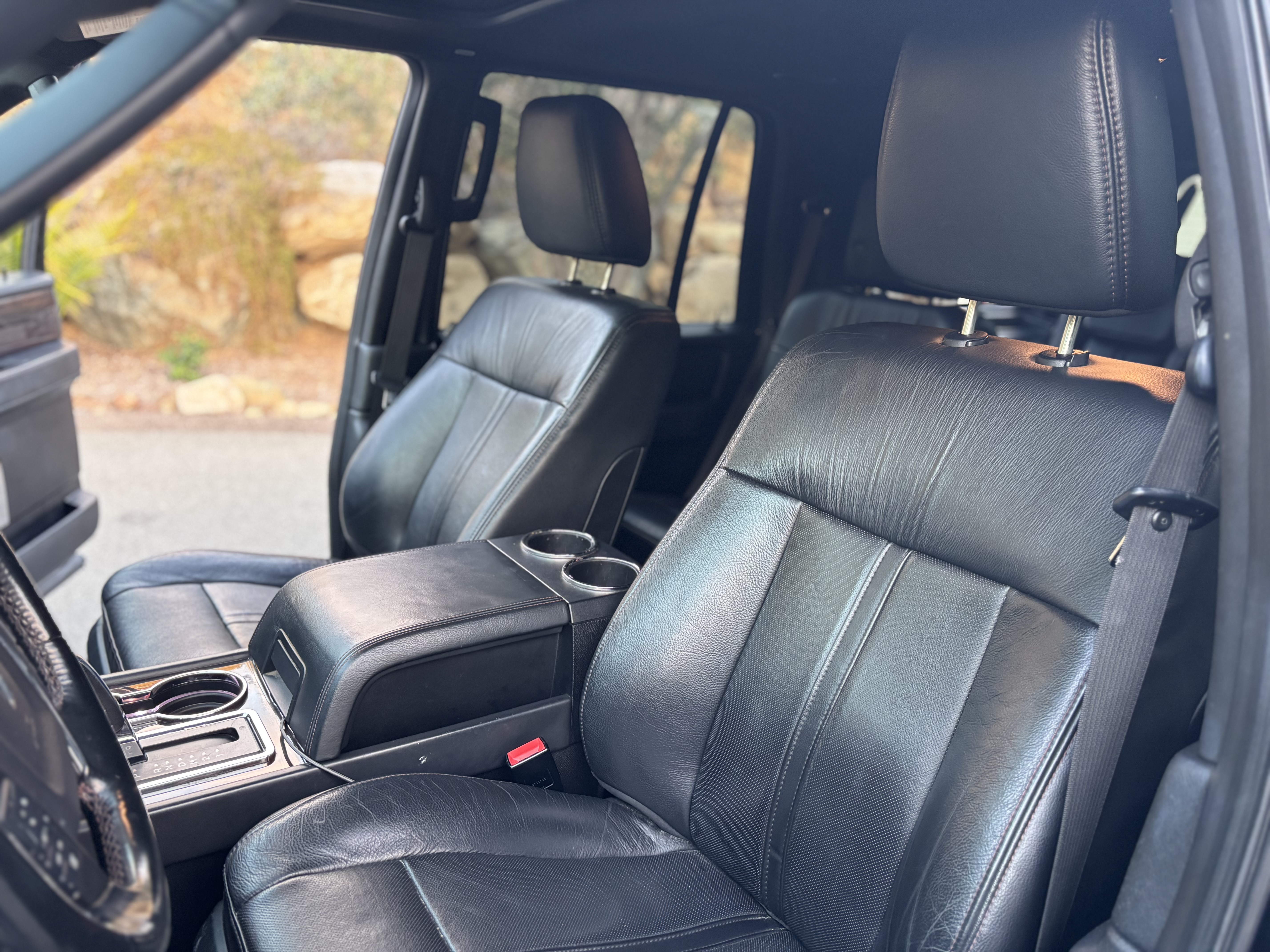 Used 2017 Lincoln Navigator Reserve AWD/4WD image 13