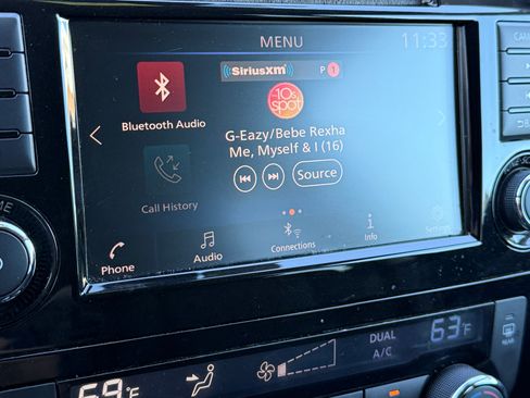 Used 2019 Nissan Rogue SV image 5