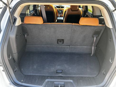 Used 2014 Chevrolet Traverse LT image 13
