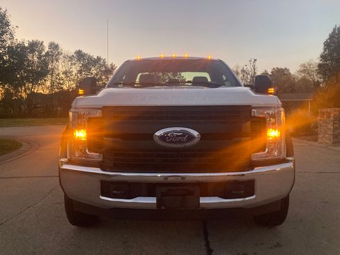 Used 2019 Ford F450 XL w/ XL Value Package image 15