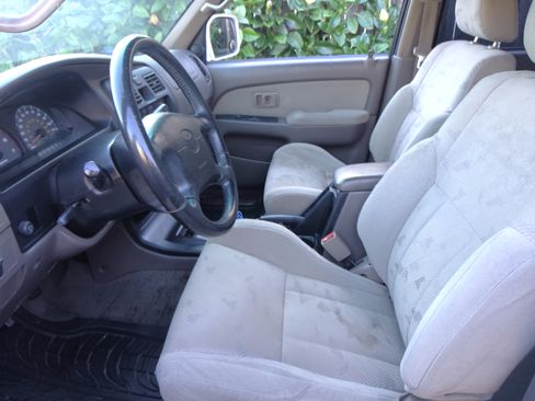 Used 2001 Toyota 4Runner SR5 image 4