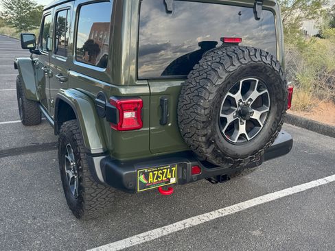 Used 2021 Jeep Wrangler Unlimited Rubicon image 2