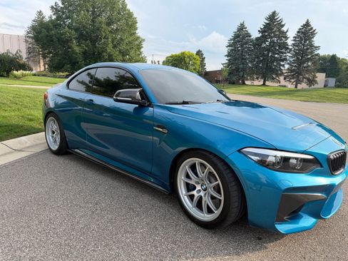 Used 2018 BMW M2 RWD image 11