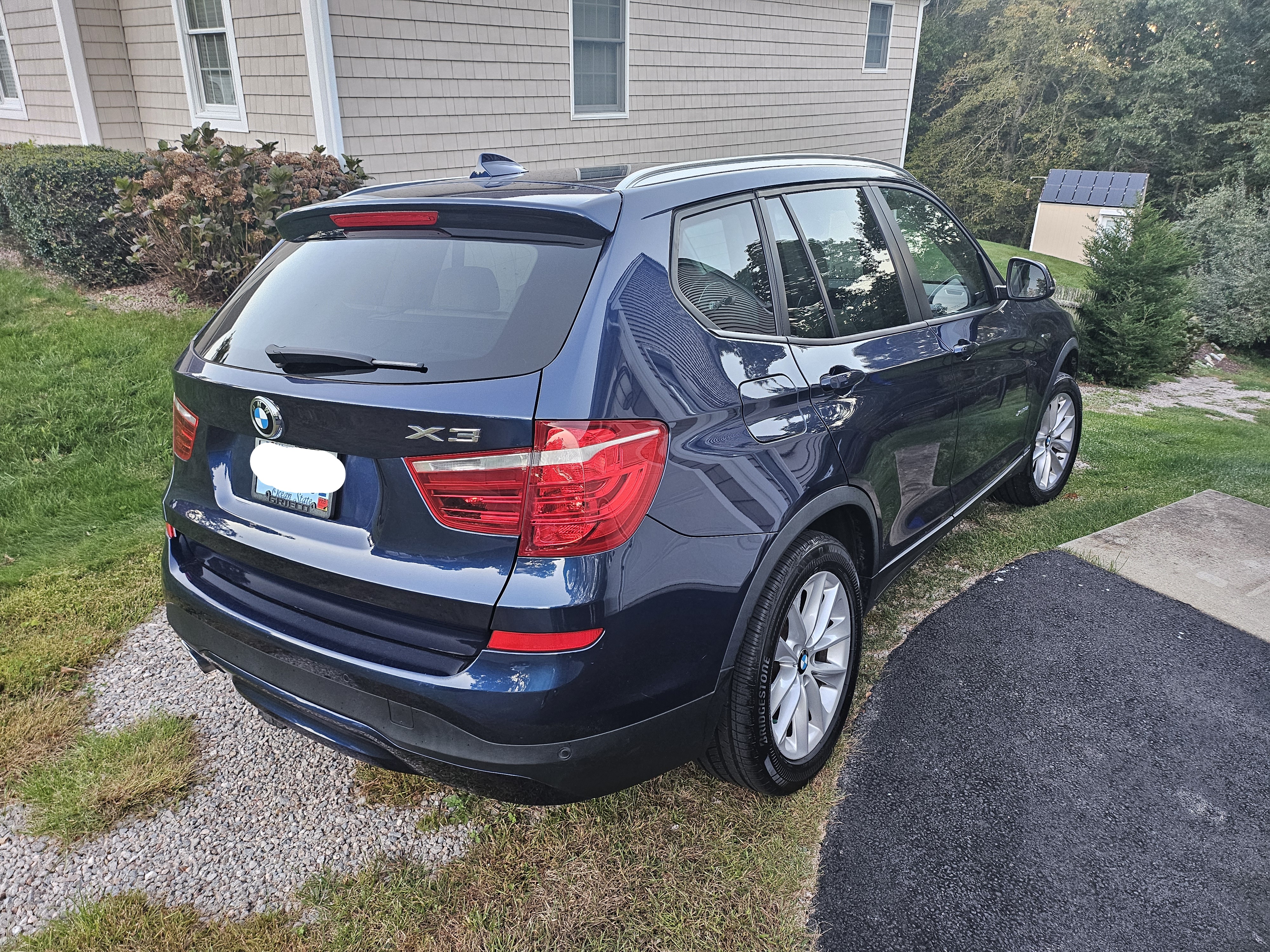 Used 2017 BMW X3 xDrive28i AWD/4WD image 2