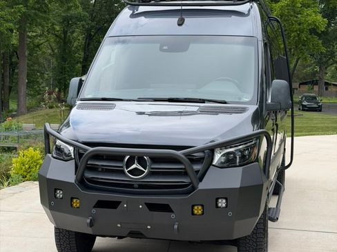Used 2019 Mercedes-Benz Sprinter 4x4 170 image 2
