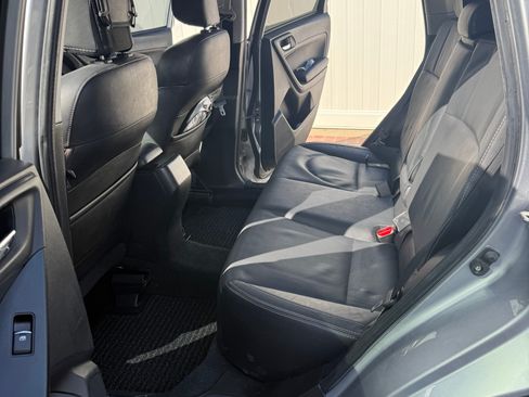Used 2018 Subaru Forester 2.5i Limited AWD/4WD image 2