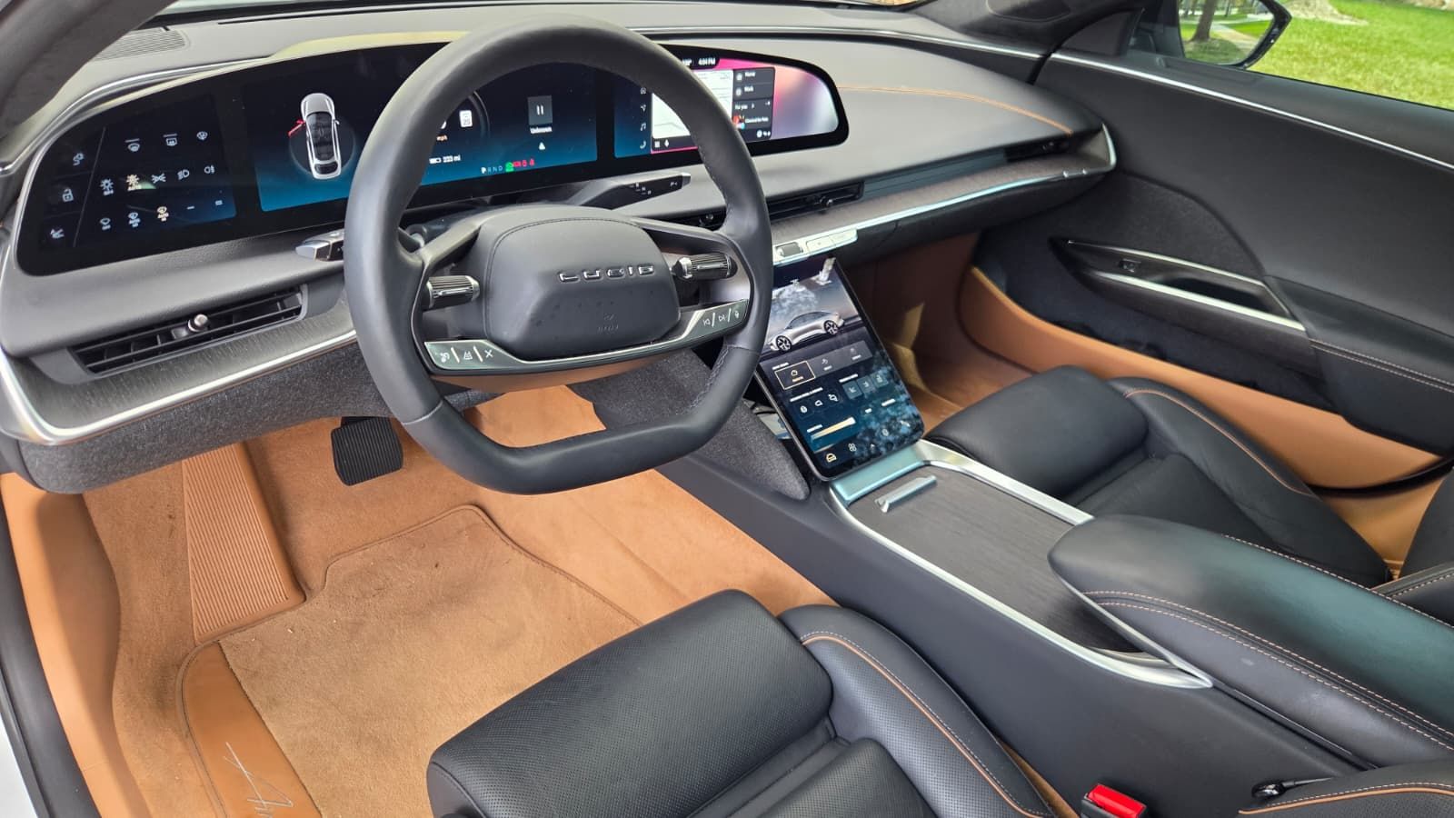 Used 2025 Lucid Air Touring AWD/4WD image 6
