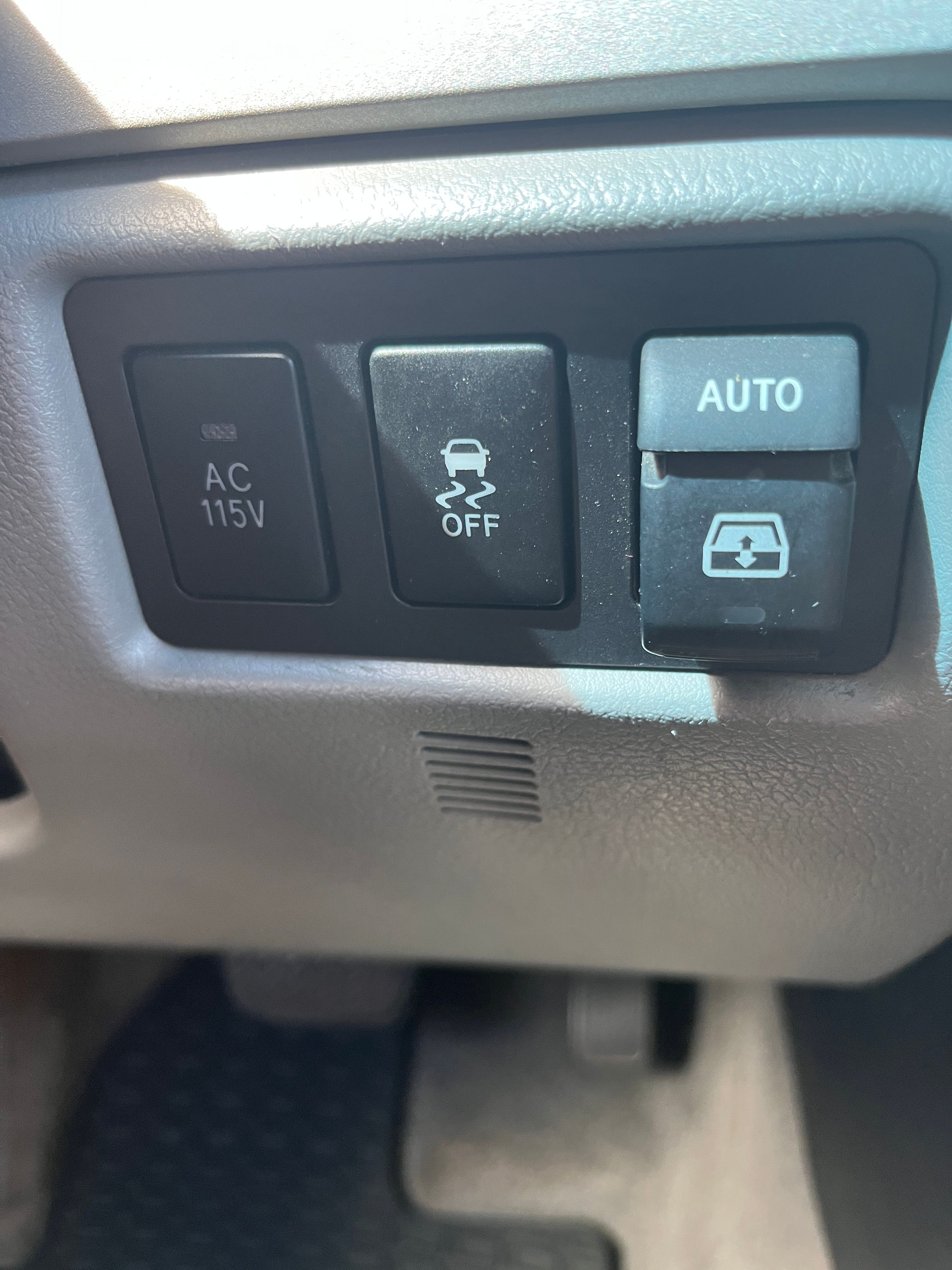 Used 2008 Toyota Sequoia Limited w/ Cold Area Pkg AWD/4WD image 15