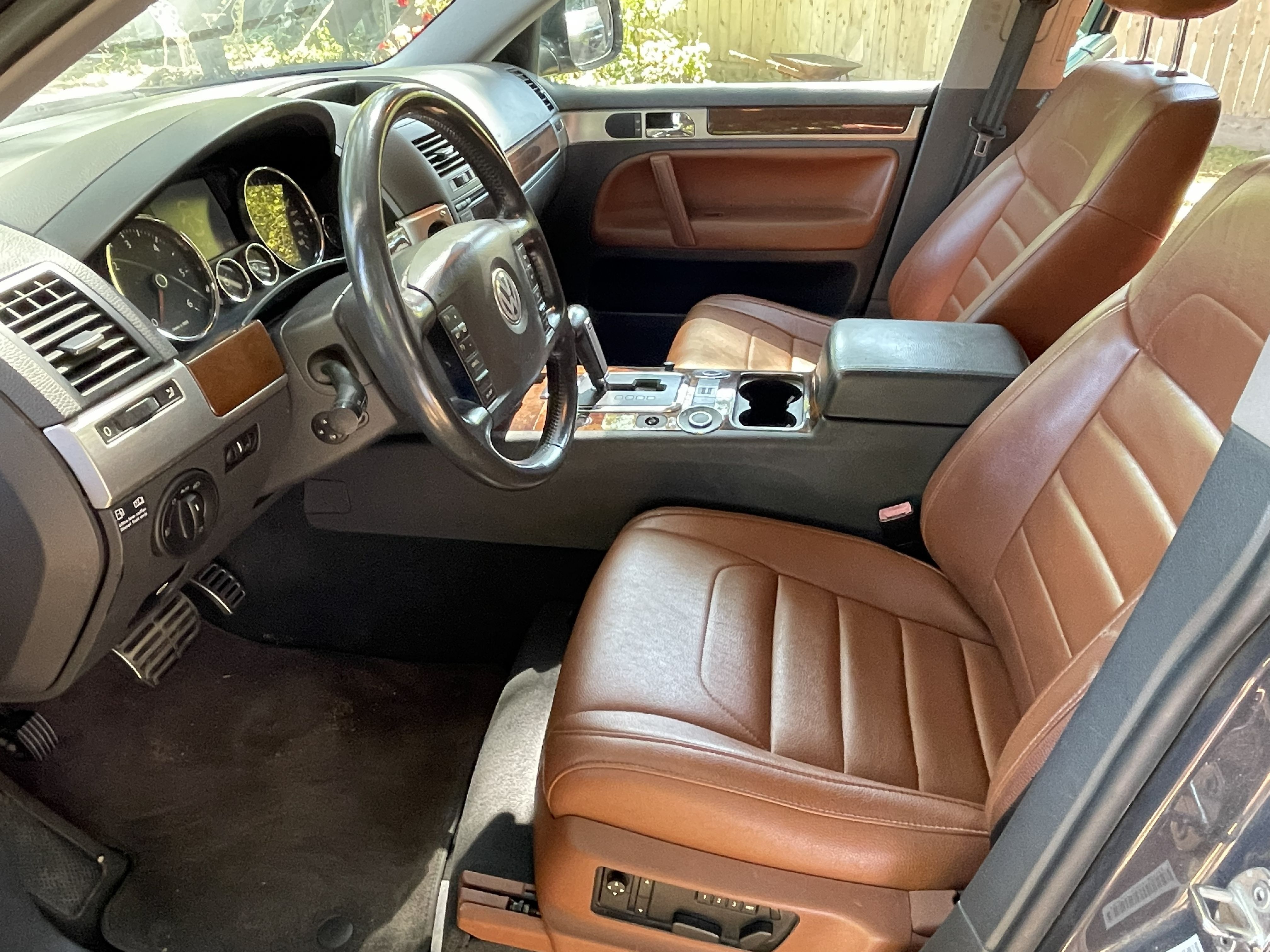 Used 2008 Volkswagen Touareg V10 TDI AWD/4WD image 14