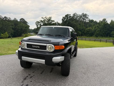Used 2008 Toyota FJ Cruiser 2WD image 4