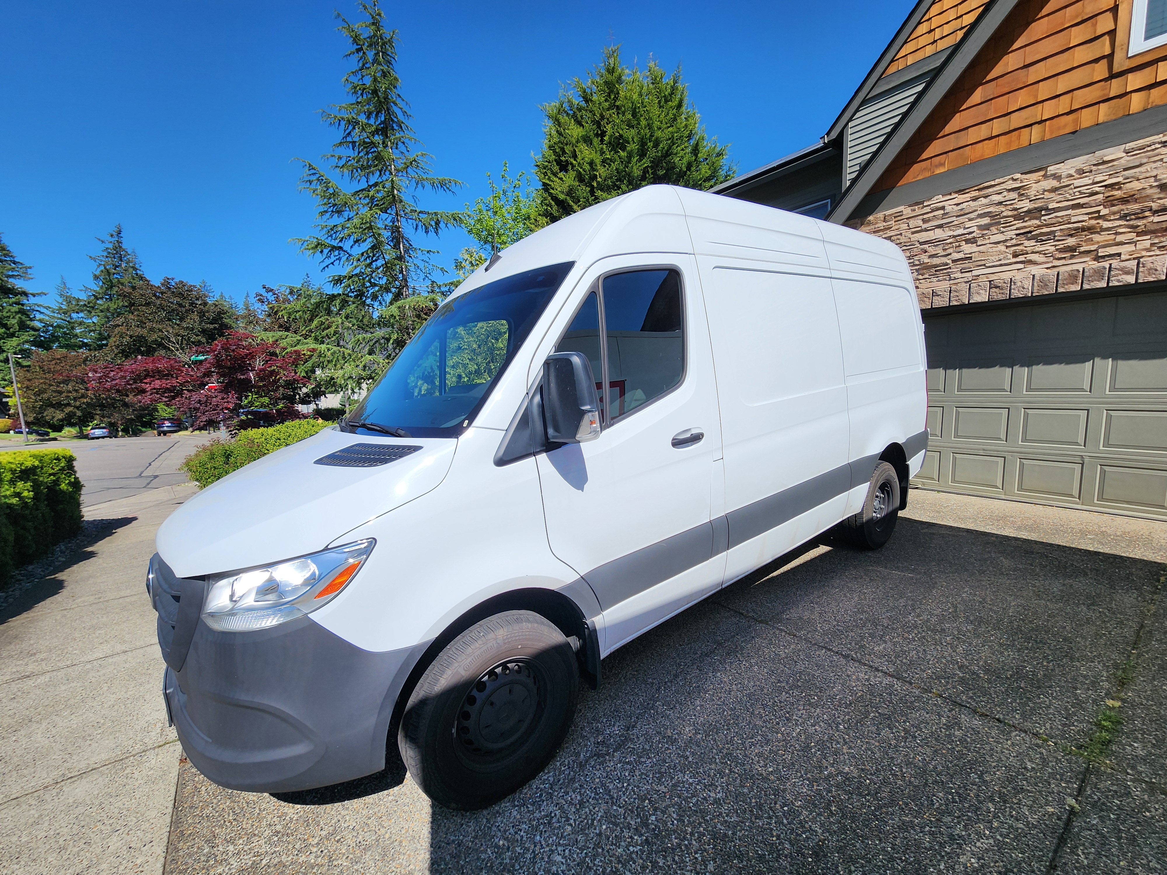 Used 2024 Mercedes-Benz Sprinter 3500 image 1