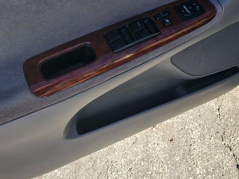 Used 2002 Toyota Camry XLE image 21
