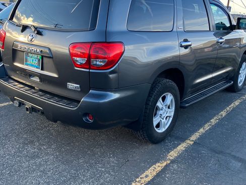 Used 2015 Toyota Sequoia SR5 image 12