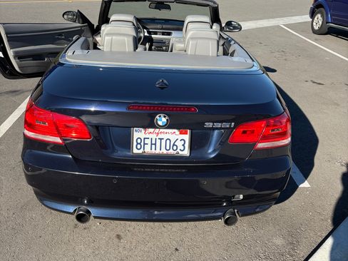 Used 2009 BMW 335i Convertible image 9