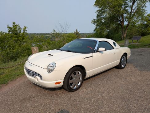Used 2003 Ford Thunderbird image 13