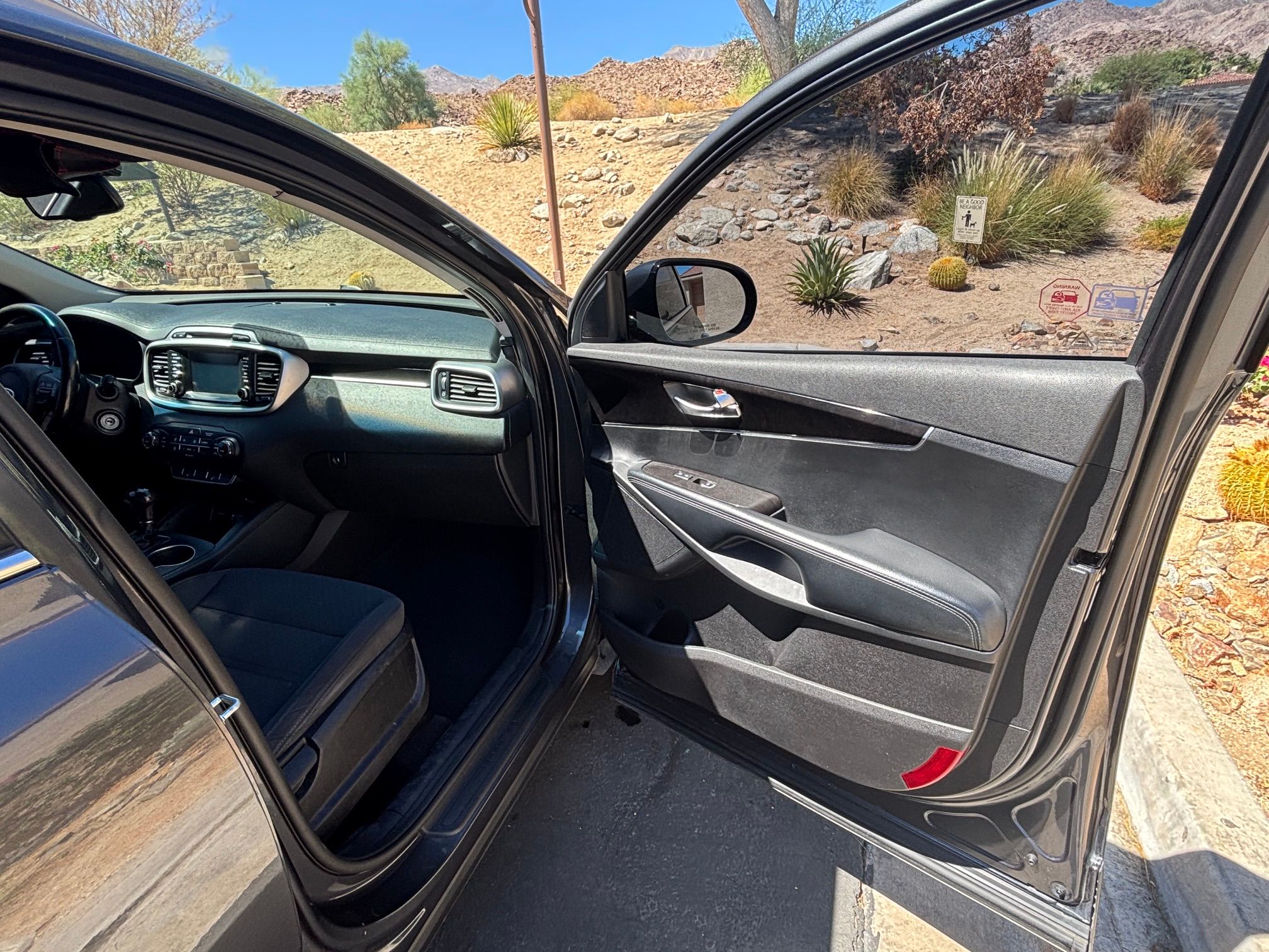 Used 2018 Kia Sorento FWD image 11