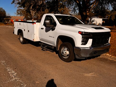 Used 2021 Chevrolet Silverado 3500 W/T w/ WT Fleet Convenience Package image 4