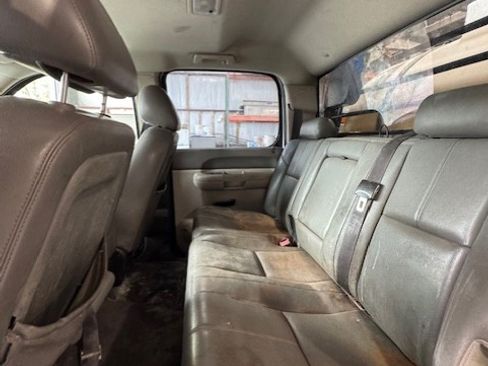 Used 2012 Chevrolet Silverado 3500 W/T image 9