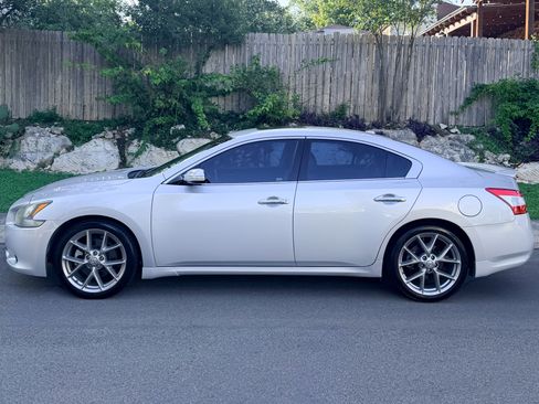 Used 2011 Nissan Maxima 3.5 SV w/ Sport Pkg FWD image 2