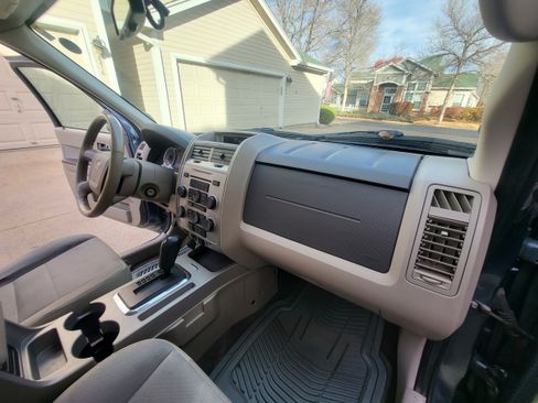Used 2011 Ford Escape XLT w/ Cargo Pkg image 25