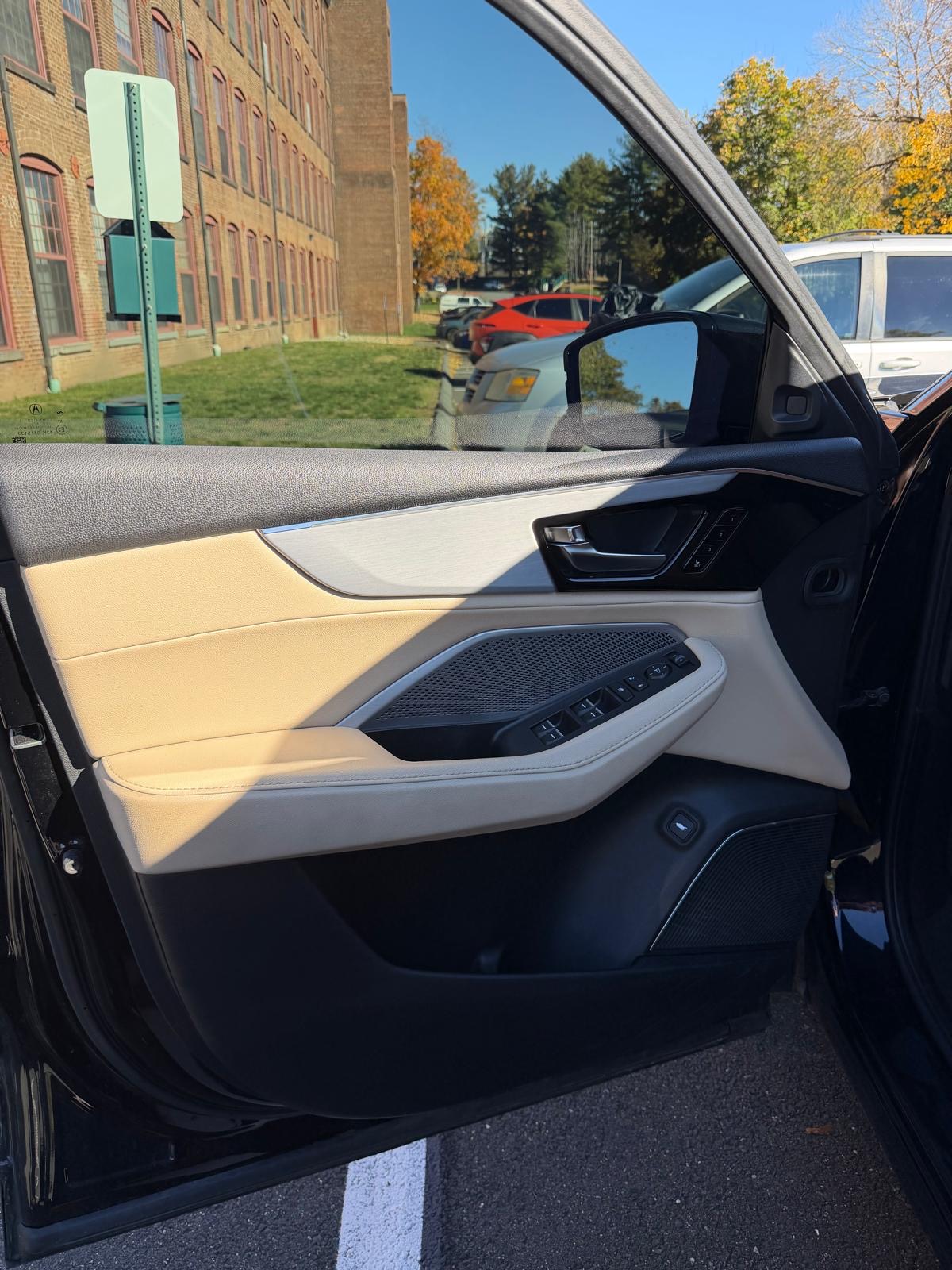Used 2022 Acura MDX FWD image 11